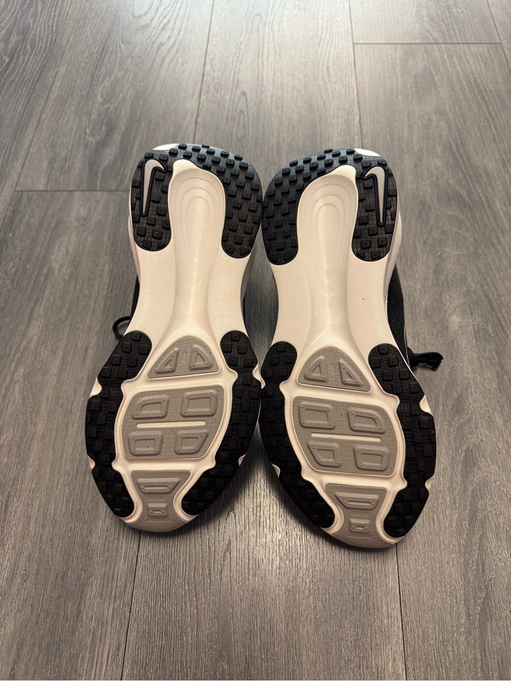 Nike Vomero 18 Black White Wide IF0515-002 Womens Sz 10 Wide Mens 8.5 Wide New - Picture 7 of 8